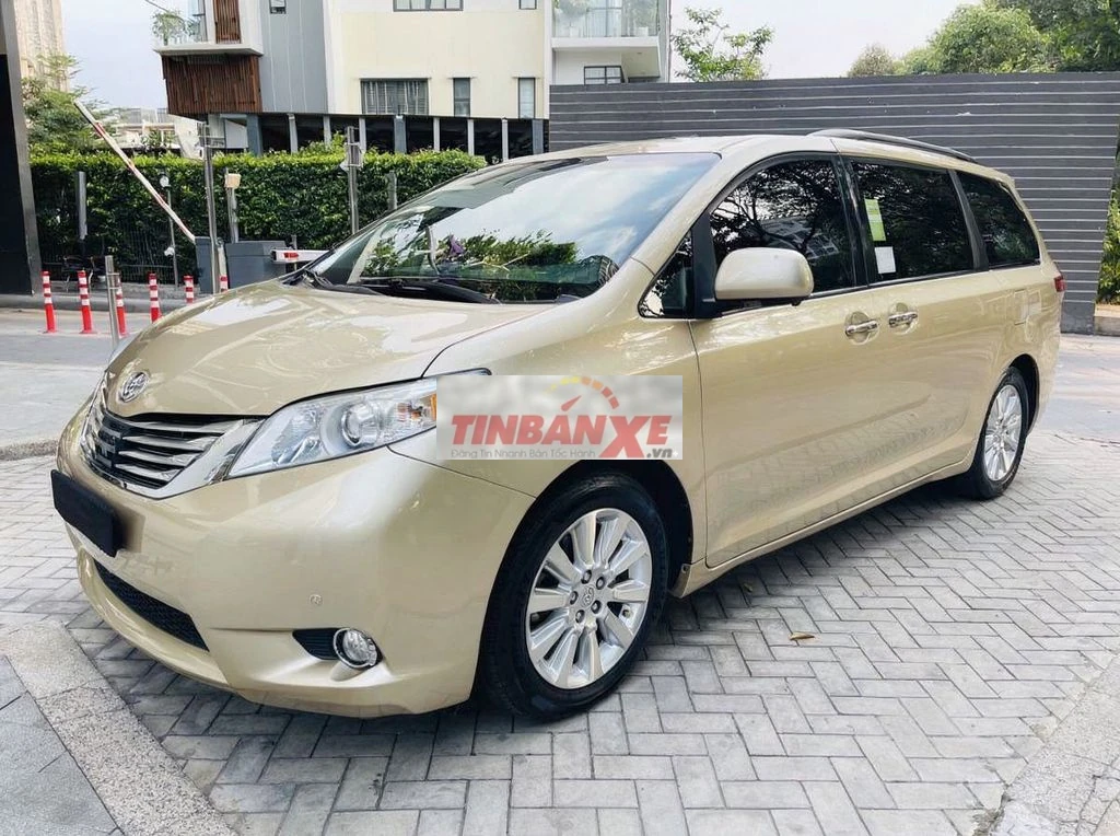 Toyota Sienna Limited 3.5 2012 - 1 Tỷ 30 Triệu