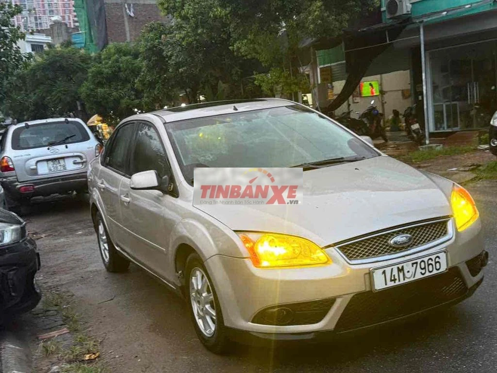 Ford Focus 2018 Sedan Vàng Cát