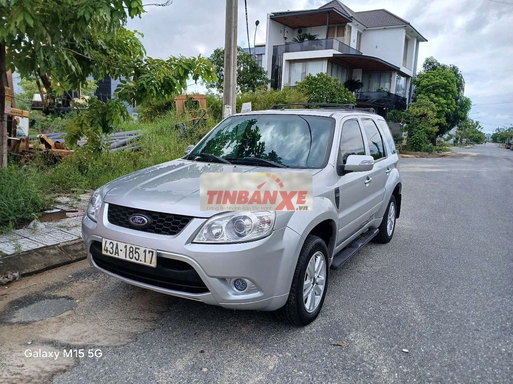 Ford Escape Bạc Tự động 5 chỗ đời 2013