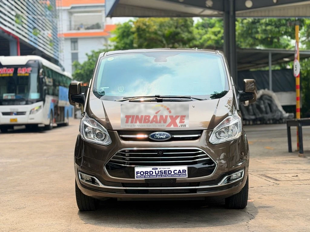 Ford Tourneo Limousine 2021 Bản cao cấp Nâu