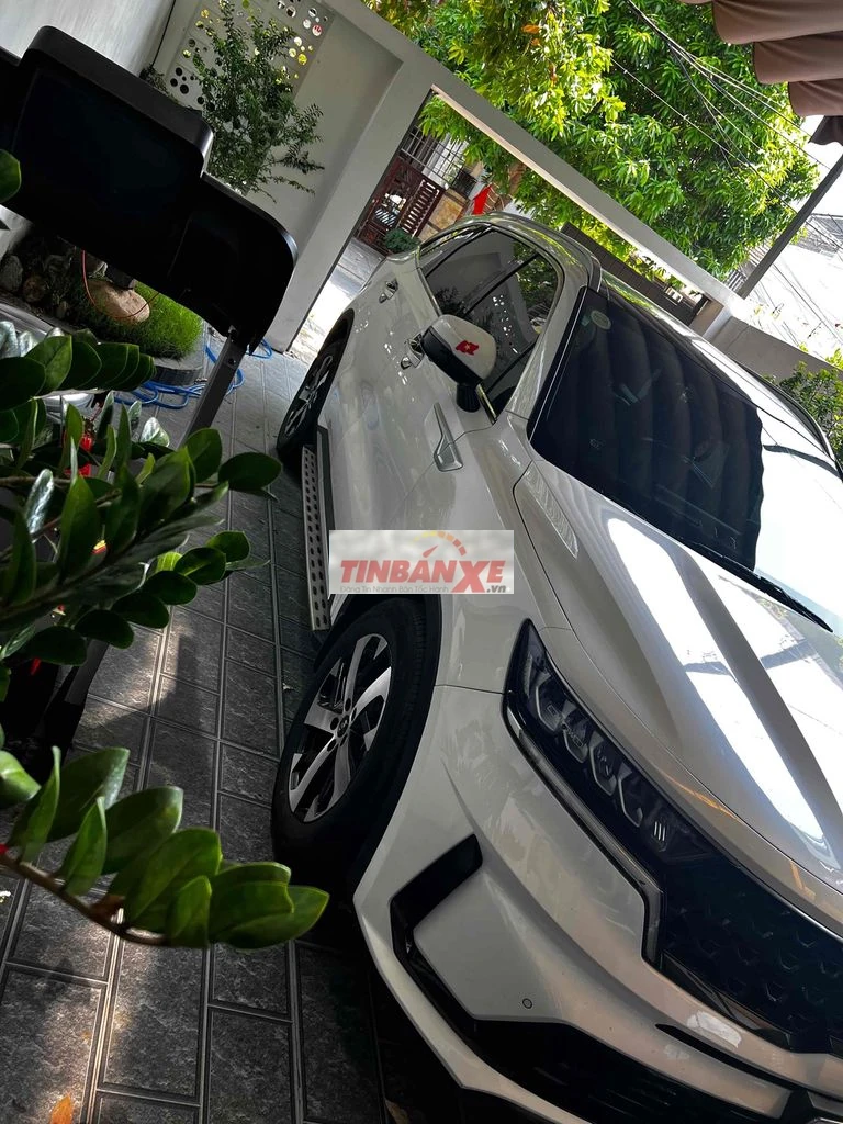 KIA Sorento Luxury 2022 Trắng 7 chỗ Dầu Tự động
