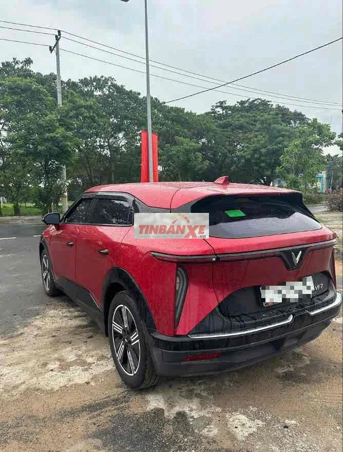 VinFast VF7 Eco 2026 Đỏ 13.200 km