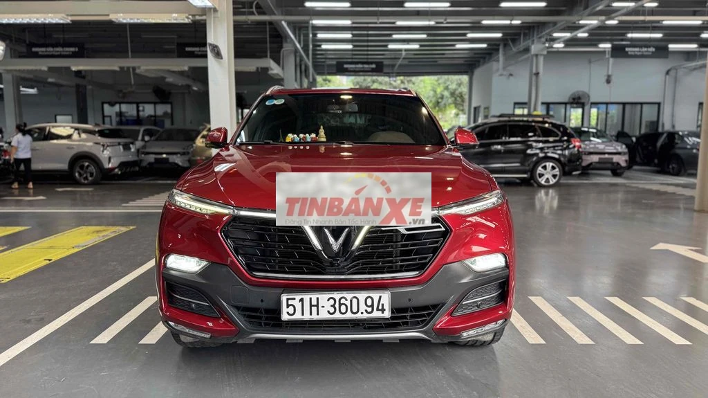 VinFast Lux SA2.0 Turbo Đỏ SUV
