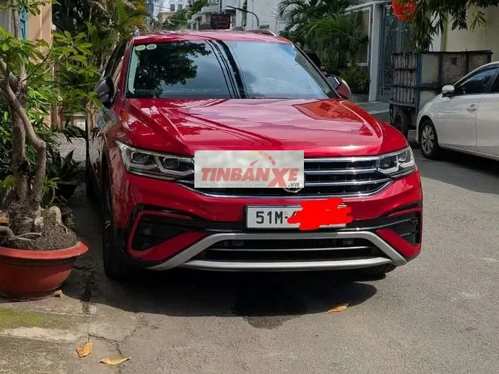 Volkswagen Tiguan Allspace 2023 Đỏ 10.500 km