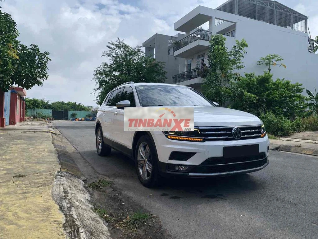 Volkswagen Tiguan 2018 Trắng 100.000 km