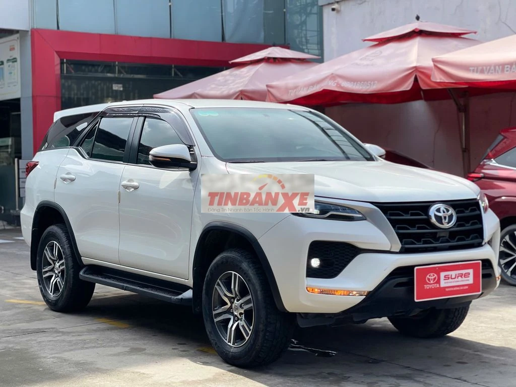 Fortuner máy dầu số sàn 2022 - giá tl