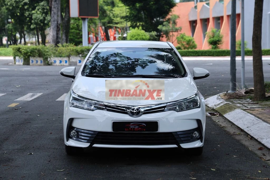 Toyota Altis 1.8G 2018 Trắng 70.000 km