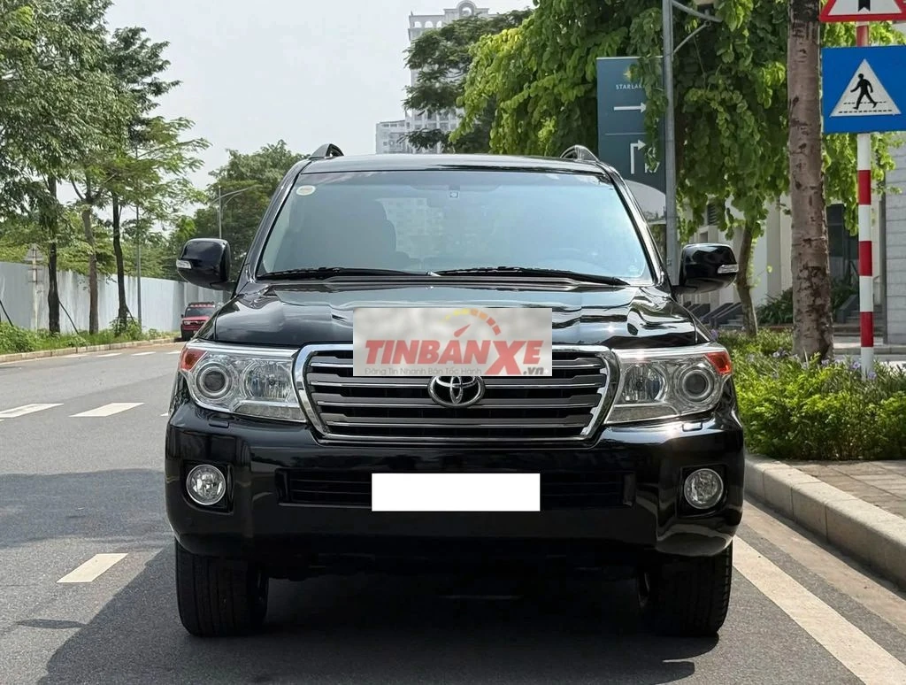 Bán Toyota Land Cruiser 4.6 sản xuất 2015.