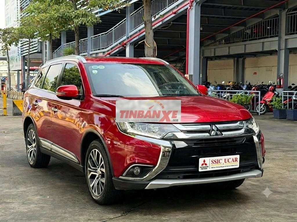 Mitsubishi Outlander 2.4L Pre 2018 Đỏ 57.000 km