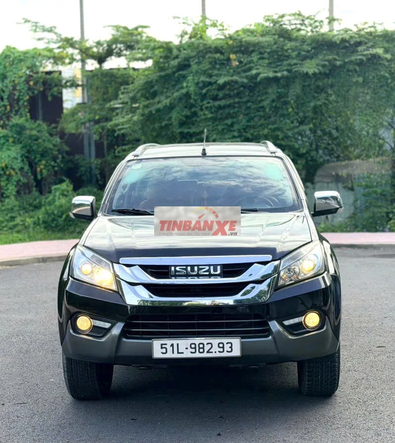 Isuzu mu-x 3.0at 2017 số tự động ,máy dầu