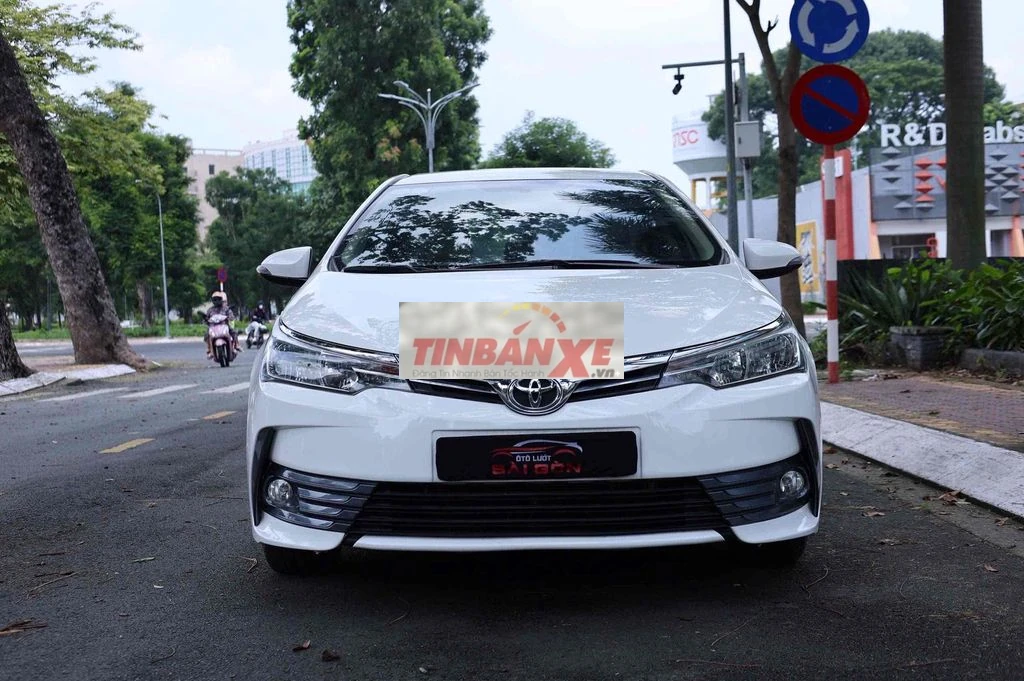 Toyota Altis 1.8G 2018 Trắng 70.000 km