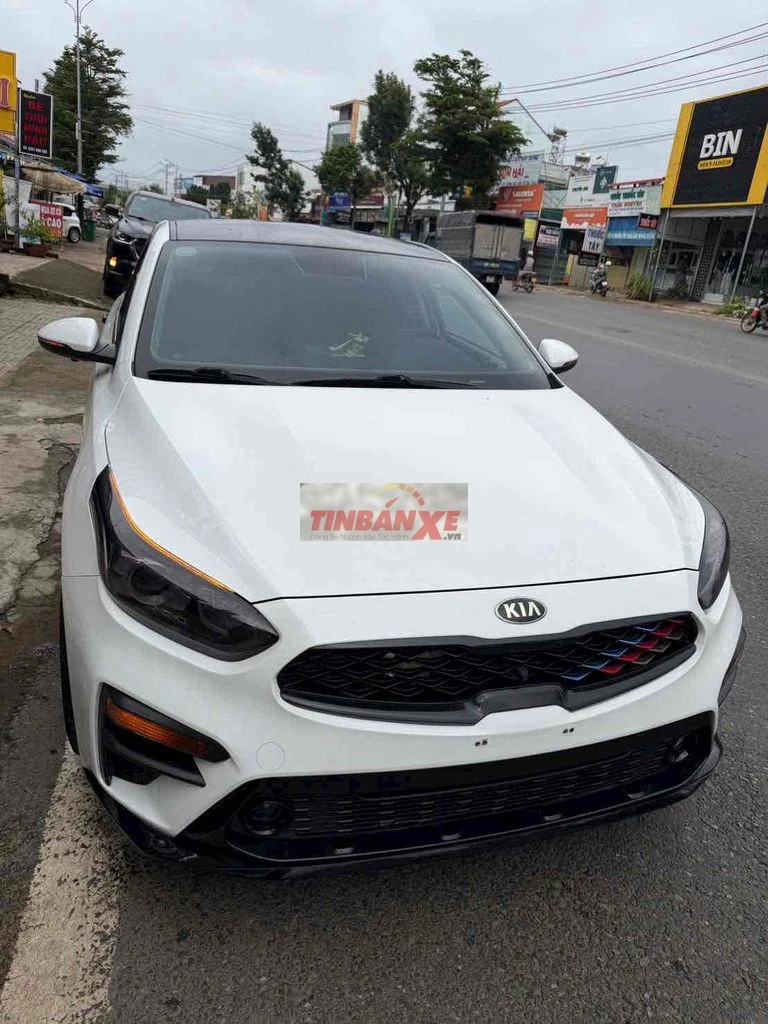Kia Cerato Trắng 5 chỗ