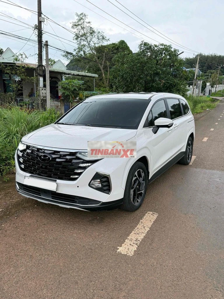 Hyundai Custin 1.5T Đặc Biệt 2023 Trắng 50000 km