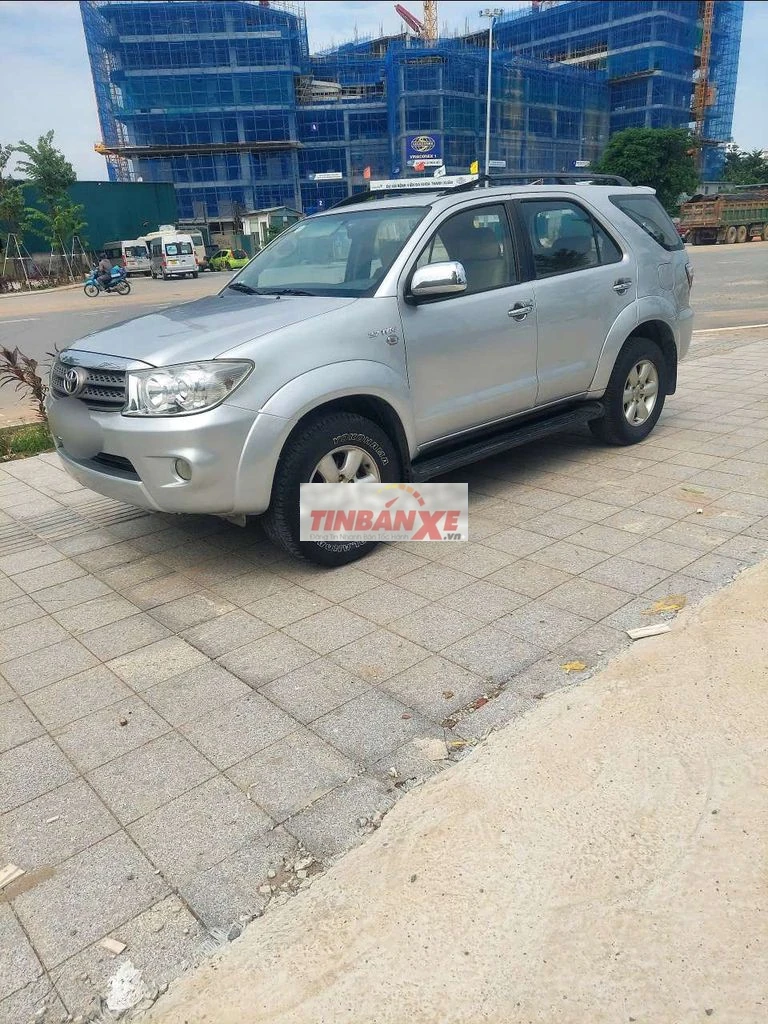 Toyota Fortuner 2009 Bạc