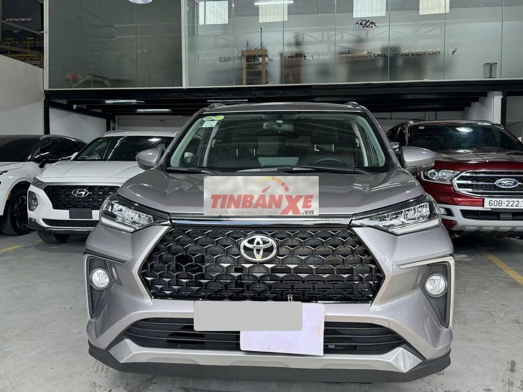 Toyota Veloz CVT 2025 Xám 30k km