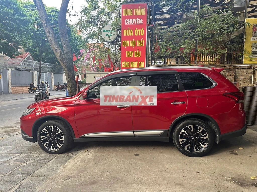 Mitsubishi Outlander 2021 Đỏ 10 vạn