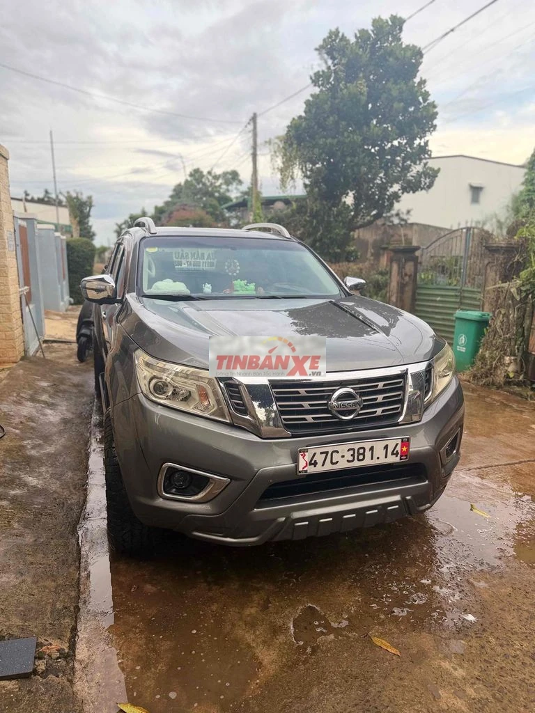 Nissan Navara VL 2015 Xám Tự động