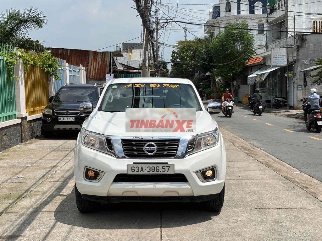 Nissan Navara 2017 1 cầu Trắng Tự động