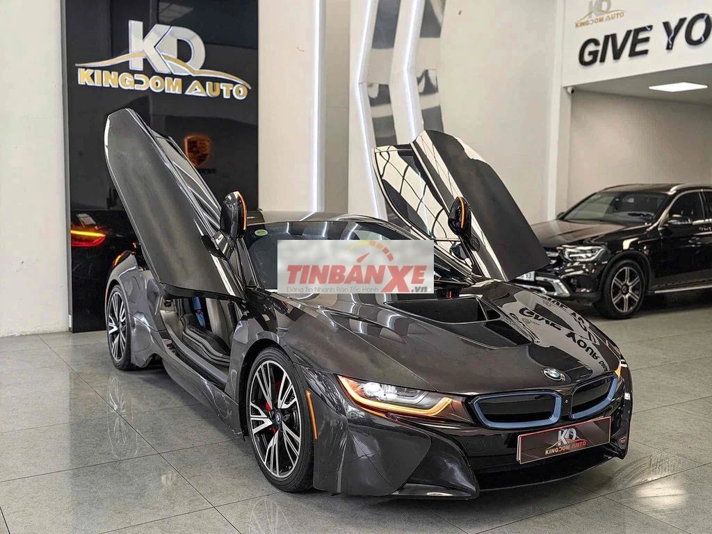 BMW i8 2015 Xám 23.456 Miles