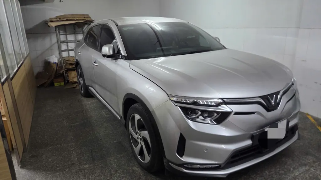 VinFast VF8 Eco 2022 Bạc 42.000 km