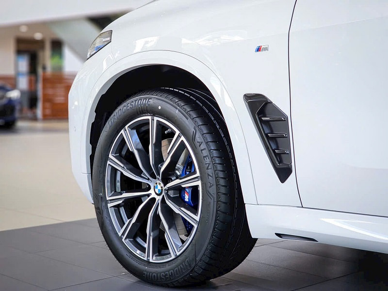 xDrive40i M Sport