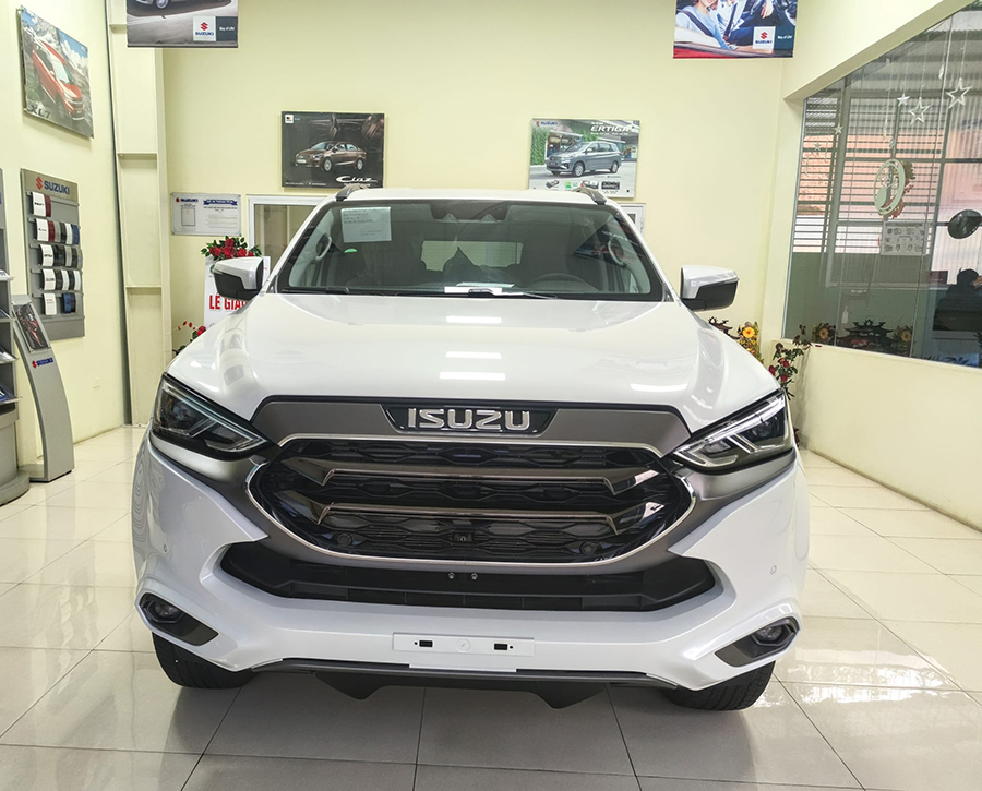 isuzu mu x 2023 tinbanxe vn 2