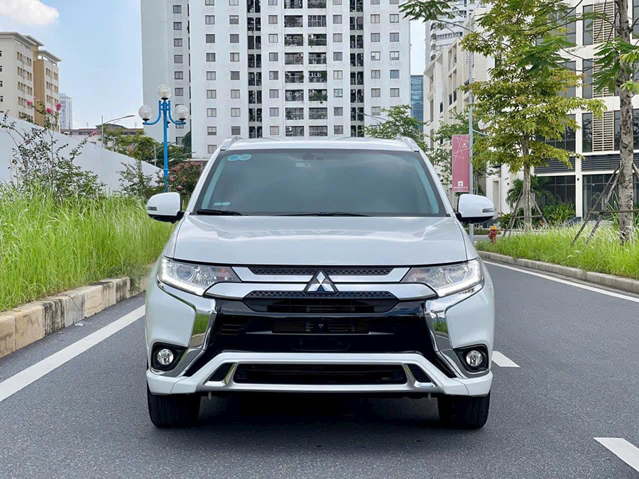 mitsubishi outlander 2022 tinbanxe vn 1