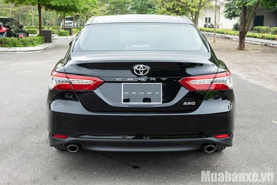 duoi xe toyota camry 2019 tinbanxe vn