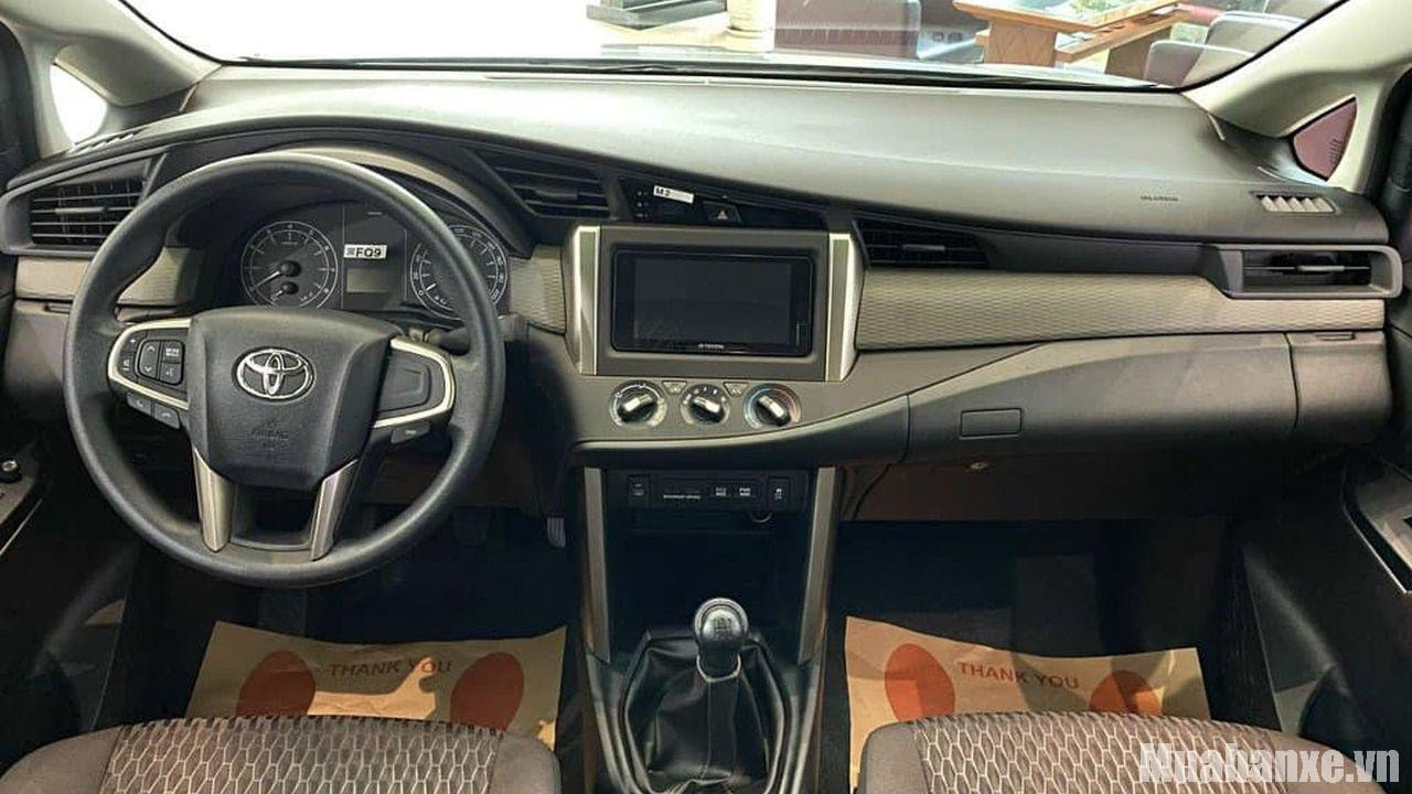 tap lo xe toyota innova 2023 tinbanxe vn