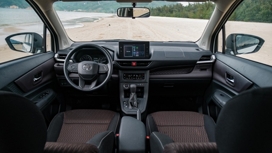 so sanh toyota avanza va mitsubishi xpander 3
