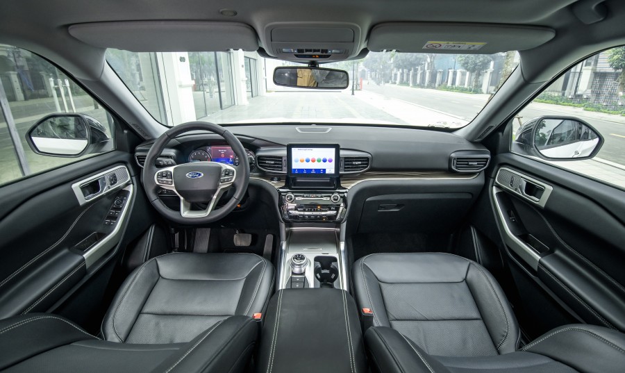 so sanh ford everest va ford explorer tinbanxe 9