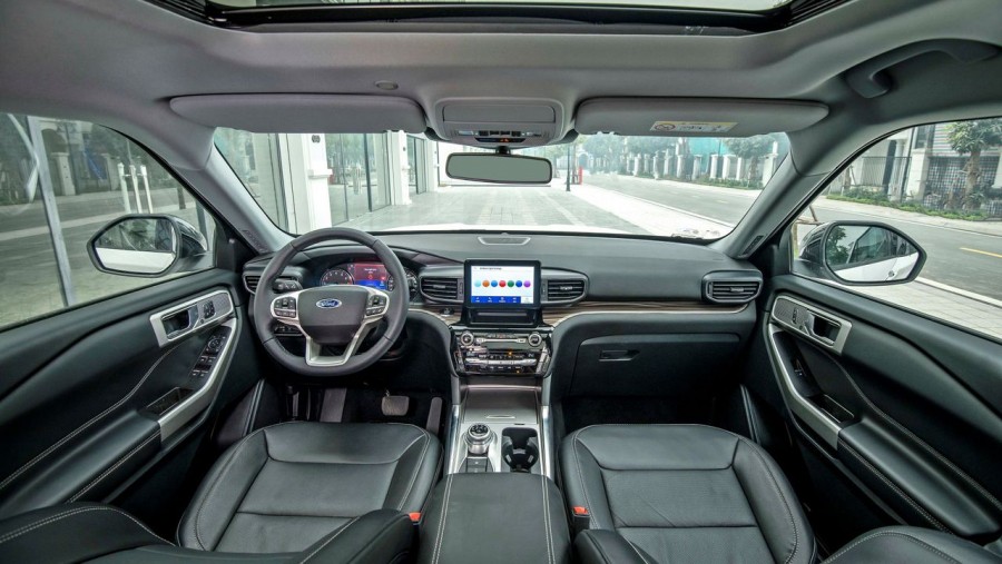 so sanh ford explorer va volkswagen teramont 11