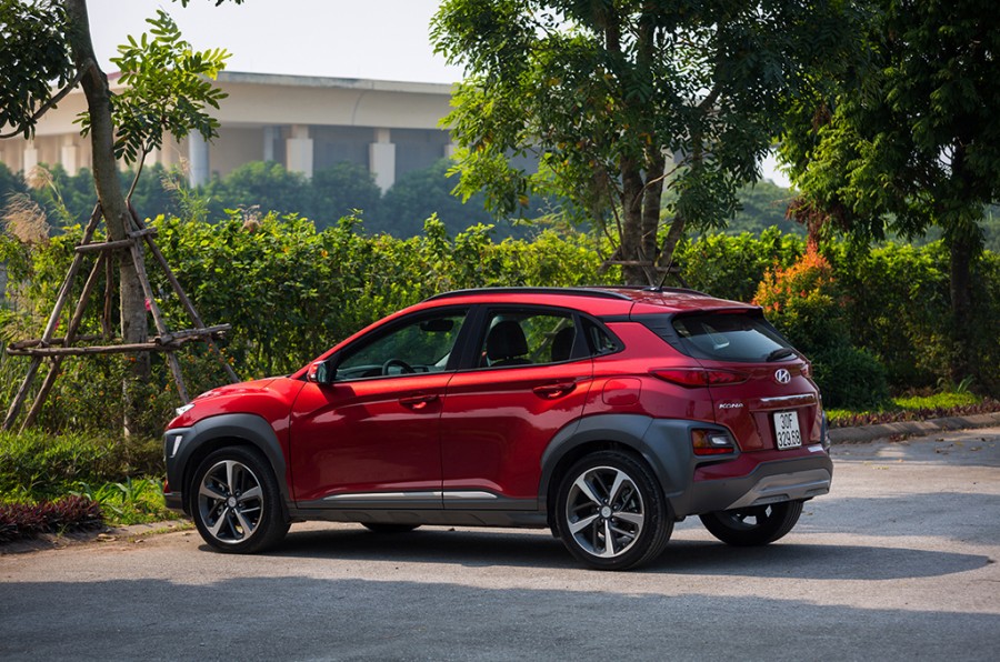 so sanh hyundai kona va kia seltos 10