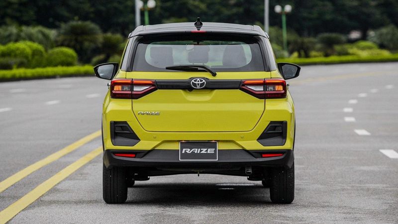 so sanh toyota raize vs hyundai creta tinbanxe 7