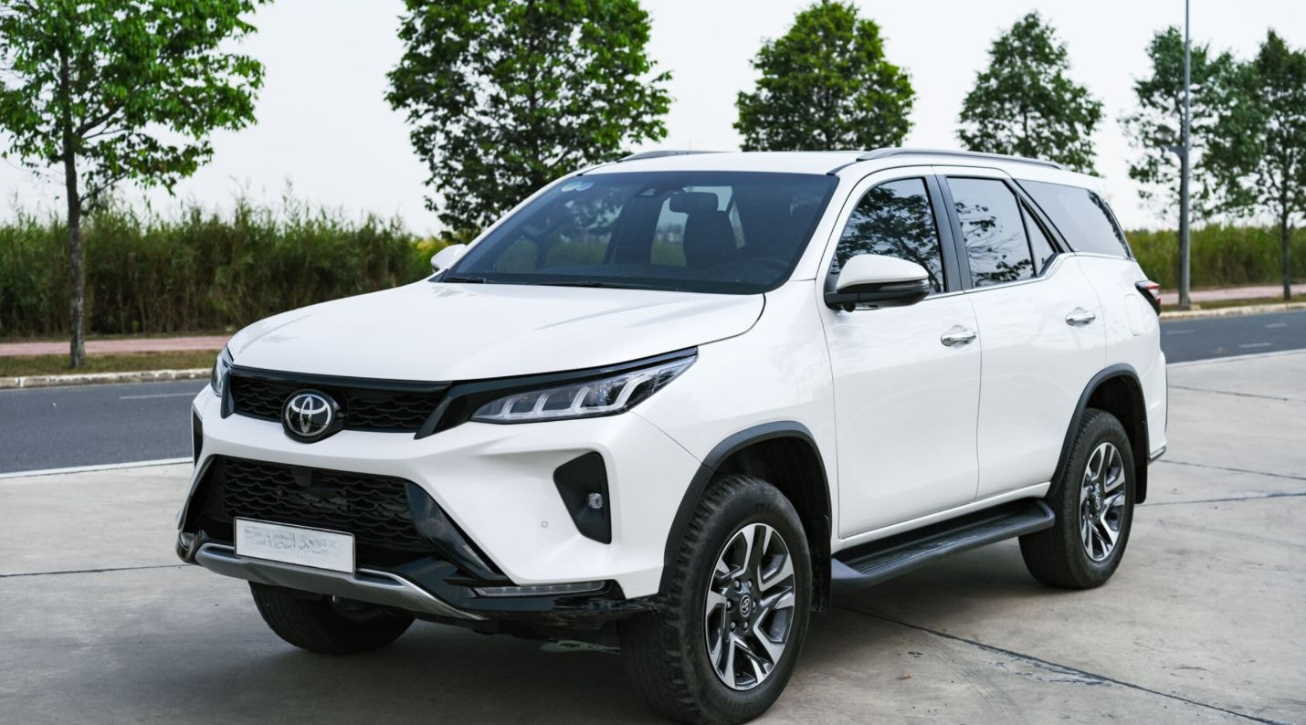 xe toyota fortuner 